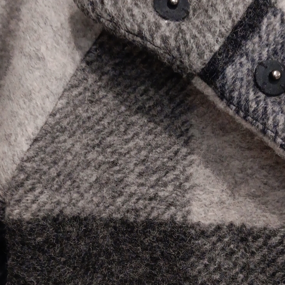 Jacket - Picture 4 of 7